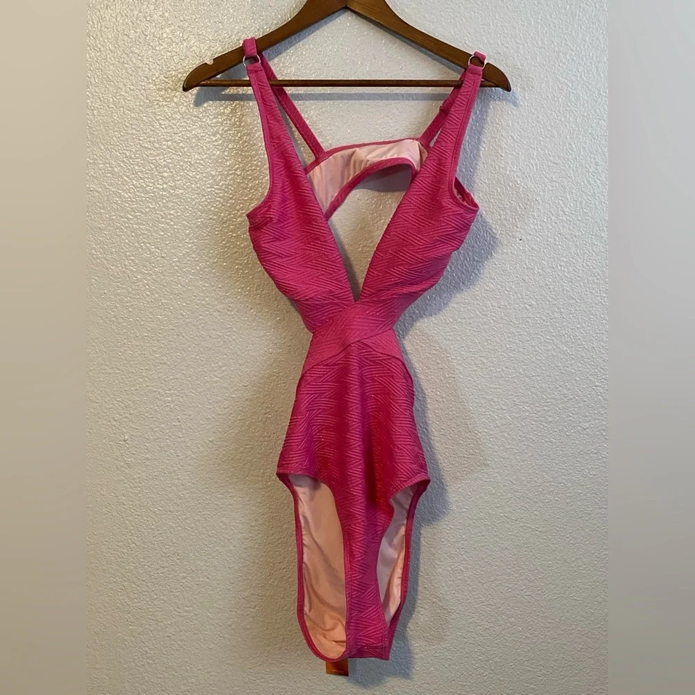 Cupshe x Jo Jo Fletcher NWT Plunging Cutout One-Piece Swimsuit Size M - Picture 3 of 10